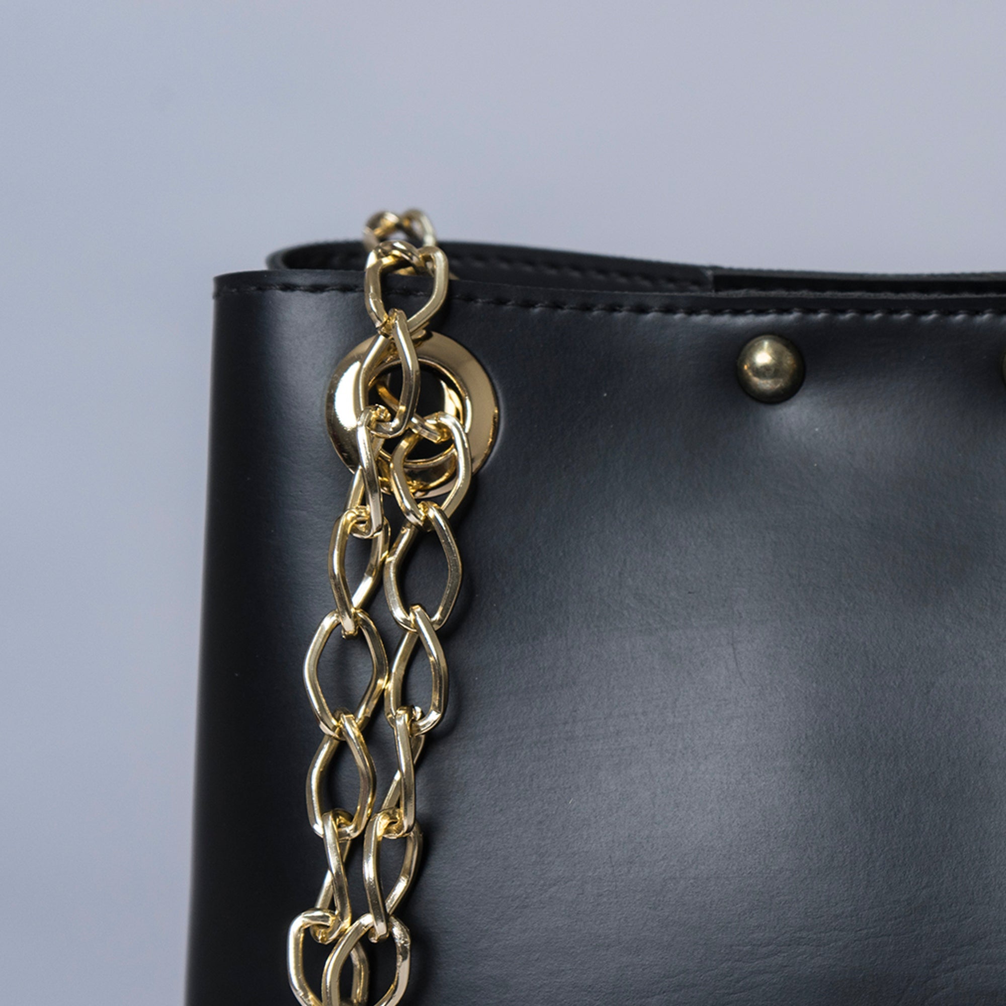 Chain Shoulder Bag- Black