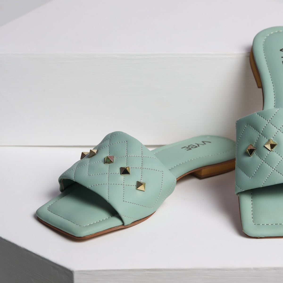 VYBE- Four Side Quliting Button MintGreen