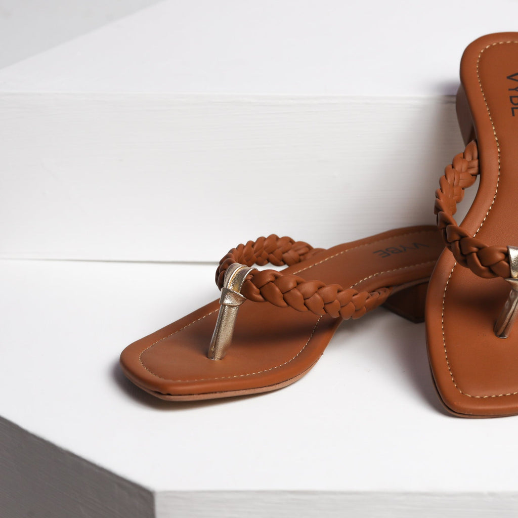 VYBE- V Weave Slide- Brown