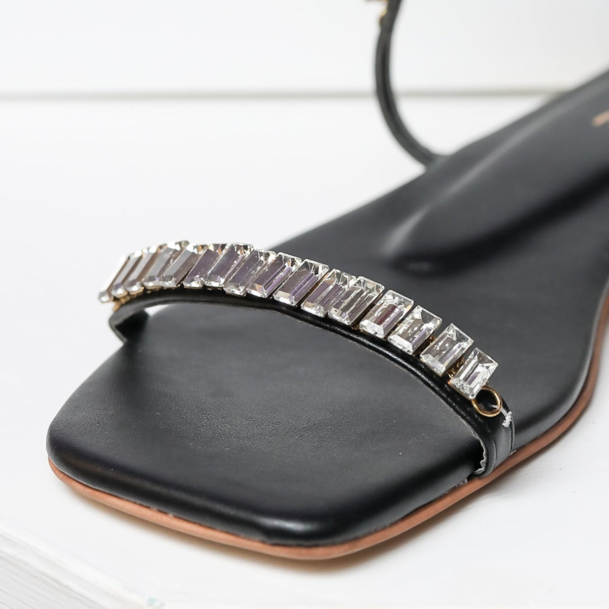 VYBE- Peral Two Strap- Black