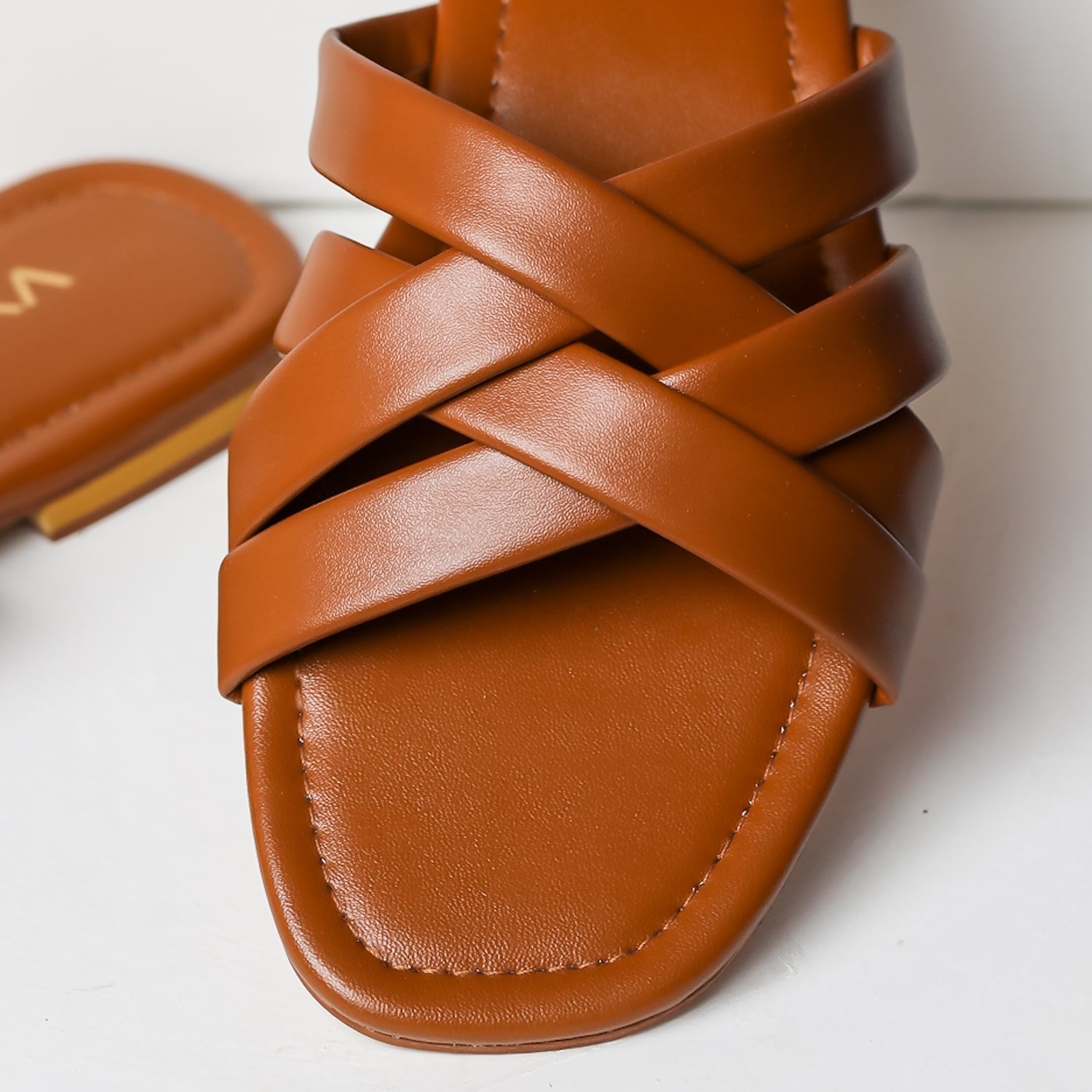 VYBE- Three Strap Slide-Brown