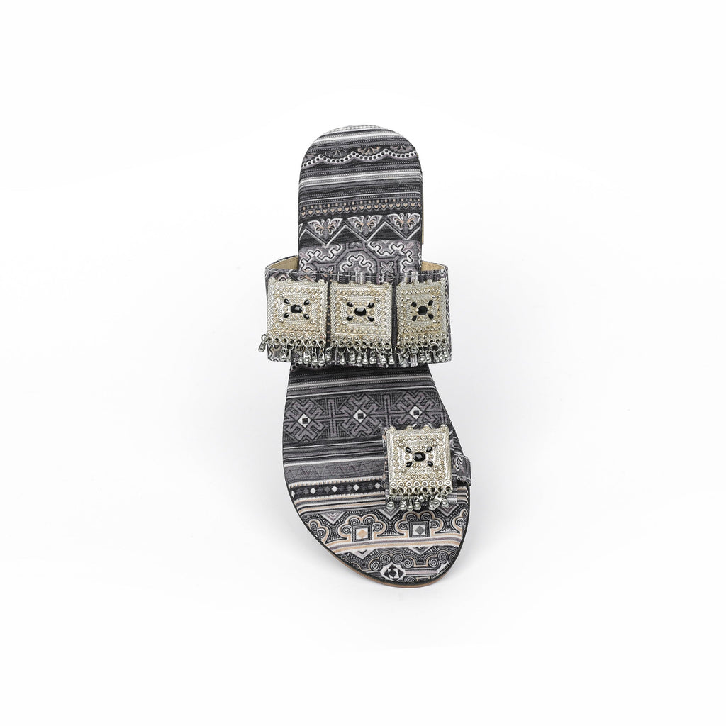 VYBE - Rajhistani sandles - Black