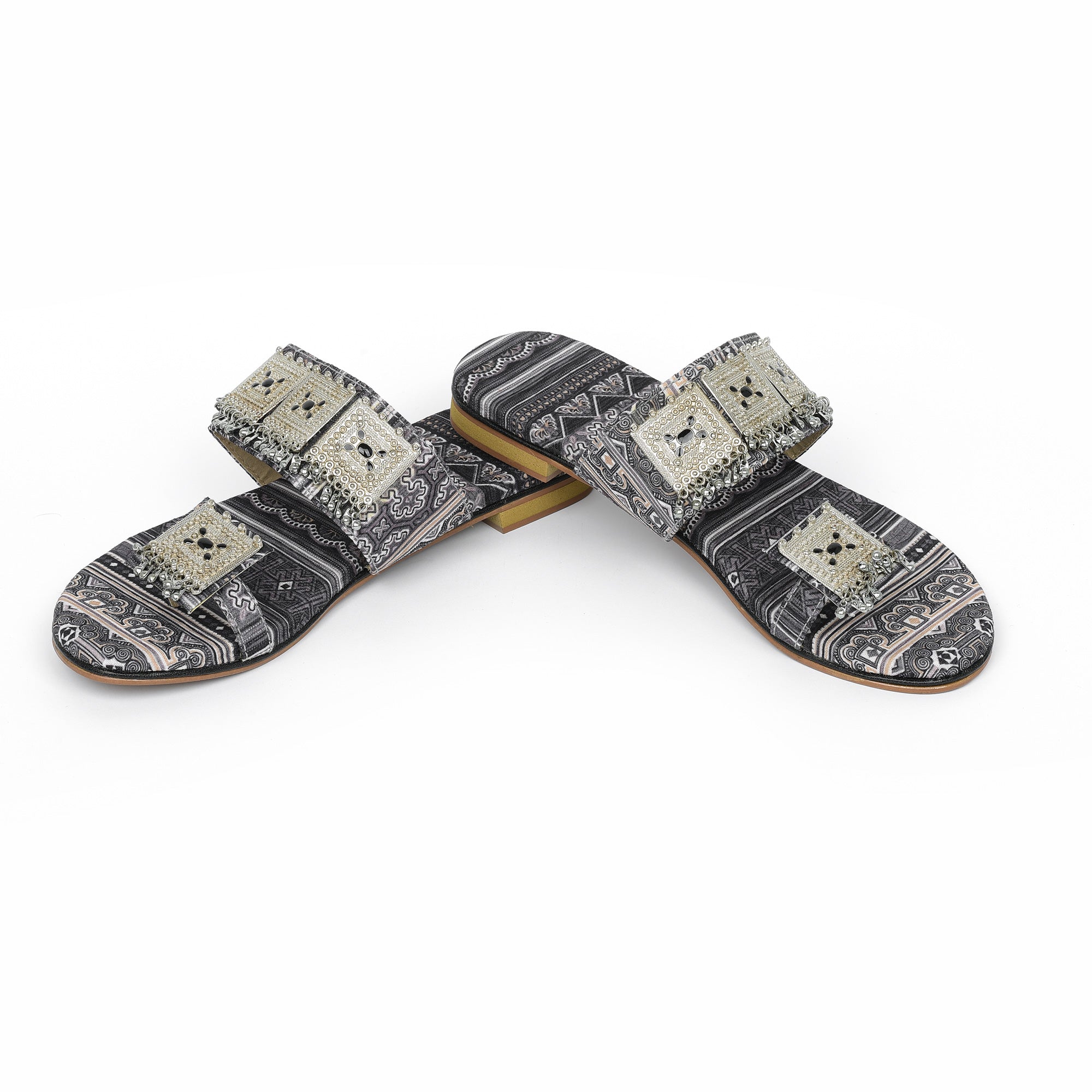 VYBE - Rajhistani sandles - Black