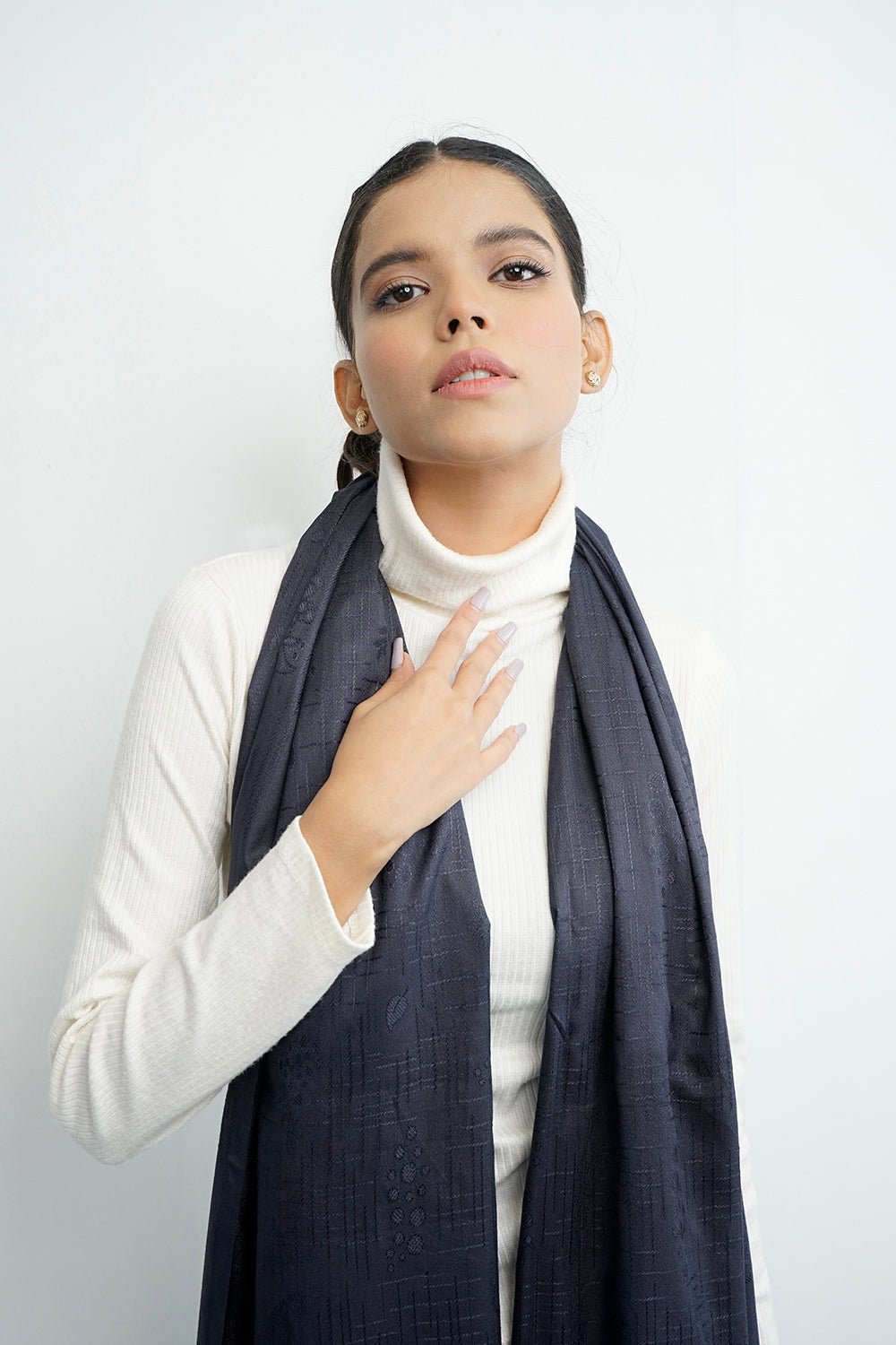 Vybe- Self Printed Stole Black