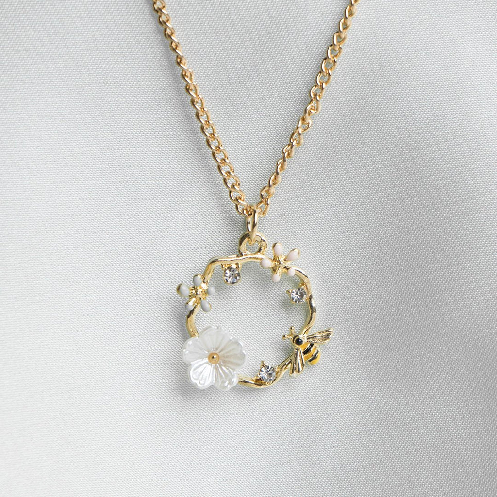 Vybe- Flower Charm Necklace