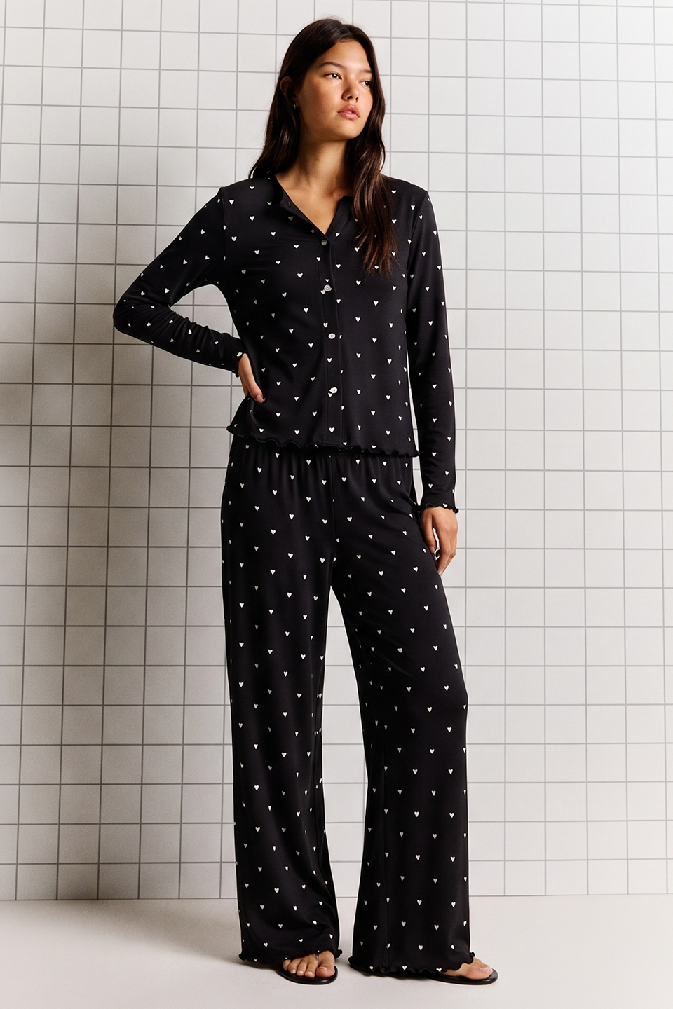 Vybe - Ivory Dream Set (Heart Printed) - Black