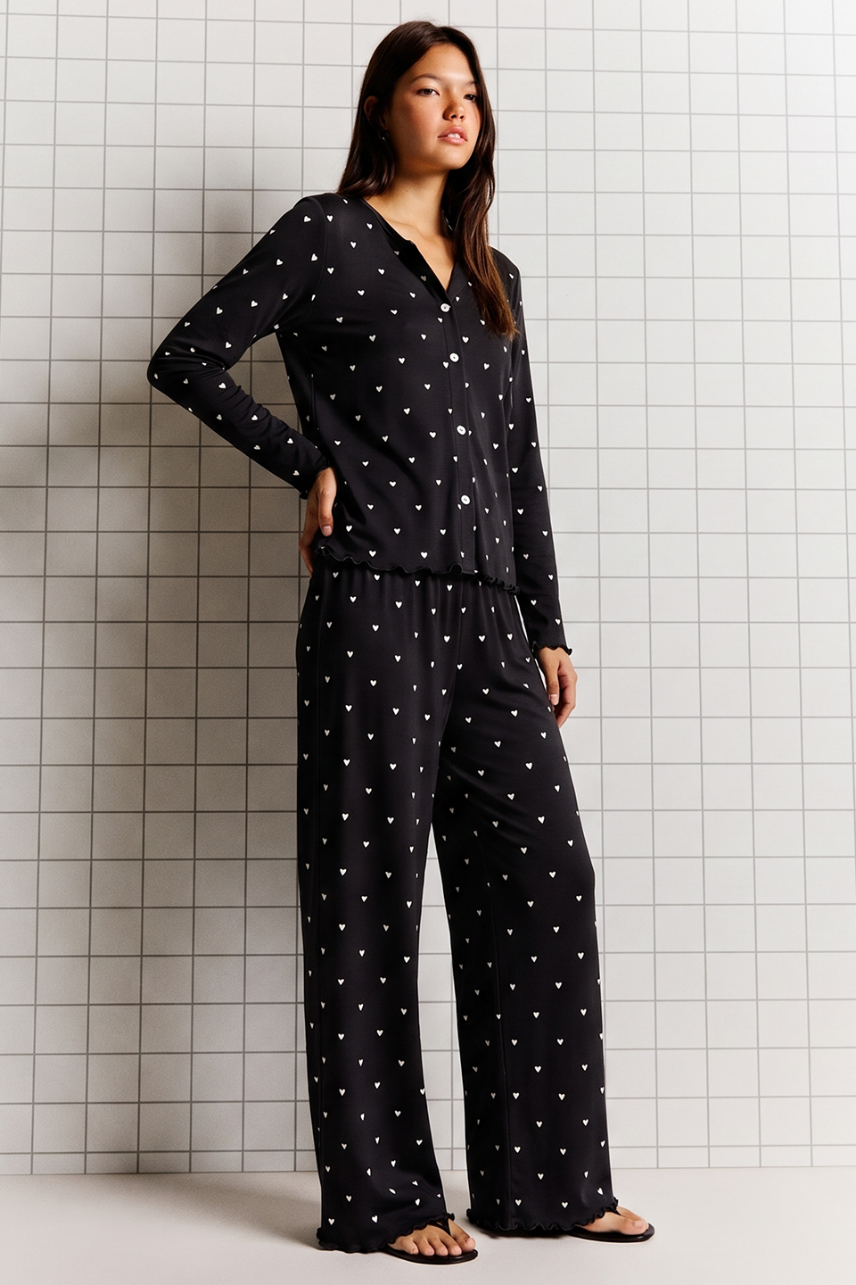 Vybe - Ivory Dream Set (Heart Printed) - Black
