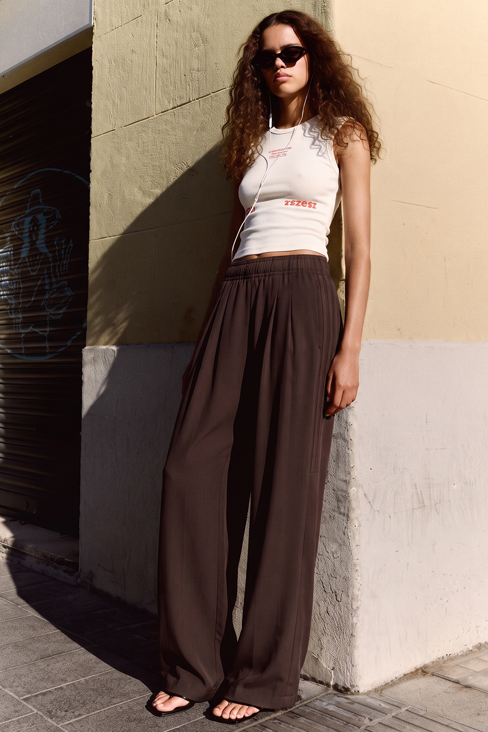 Vybe - Women Tiro 3-Stripes Wide-leg Pleated Pants - Mocha