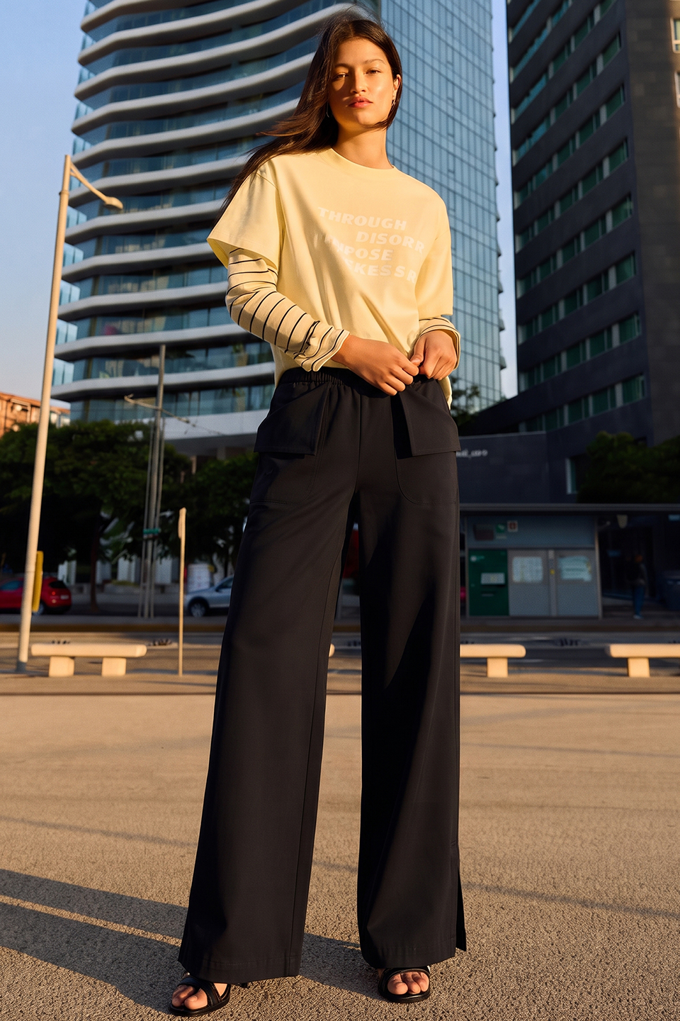 Vybe - Women Smart Pocket Wide-leg Trouser - Black