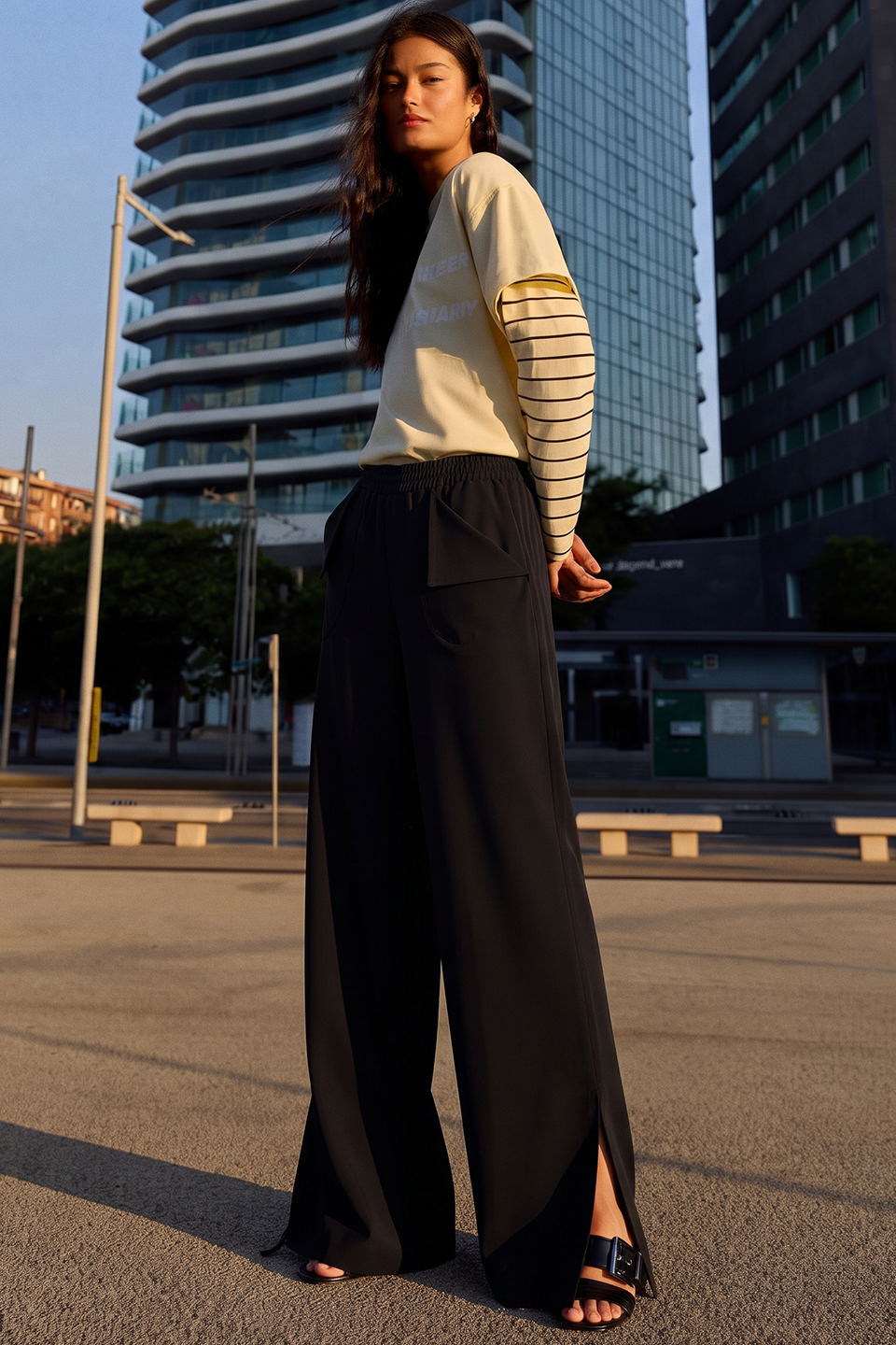 Vybe - Women Smart Pocket Wide-leg Trouser - Black
