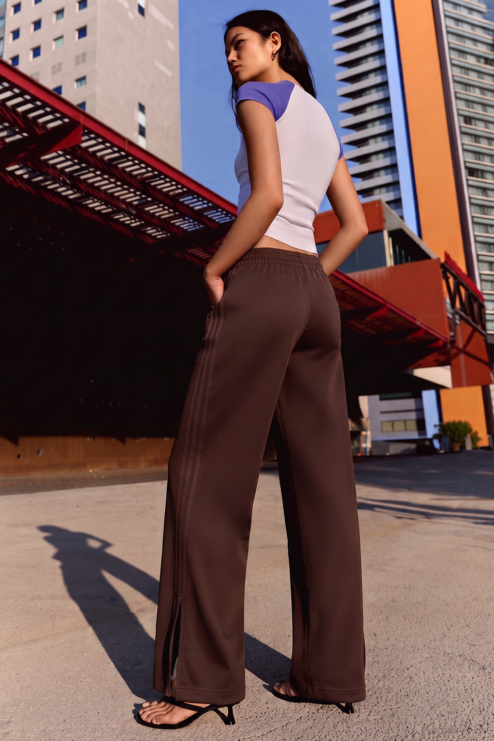 Vybe - Women Smart Pocket Wide-leg Trouser - Mocha