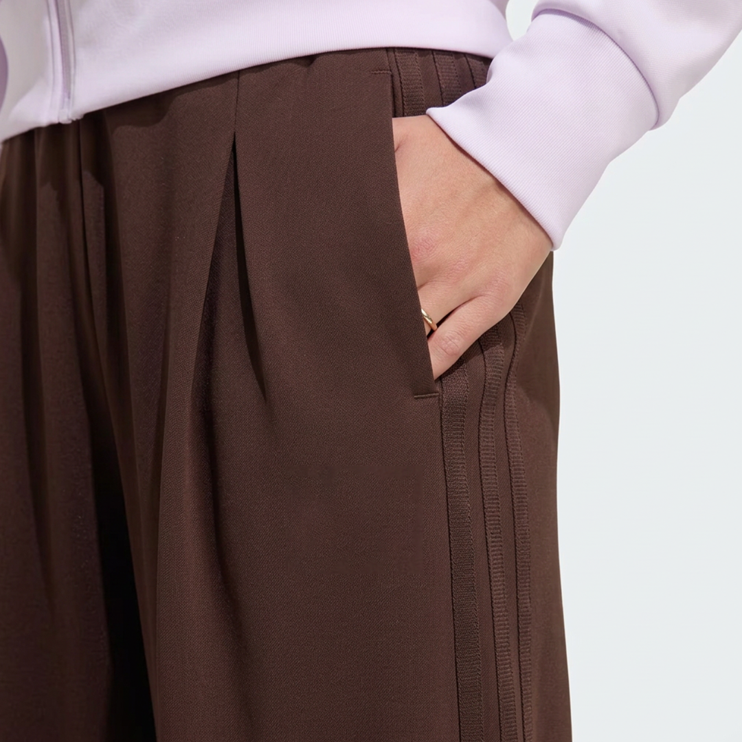 Vybe - Women Tiro 3-Stripes Wide-leg Pleated Pants - Mocha