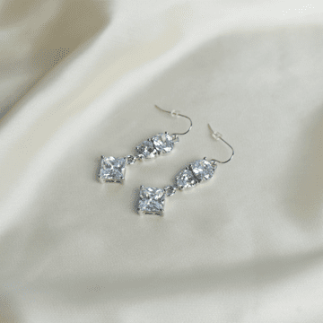 VYBE- Jewellery Earings