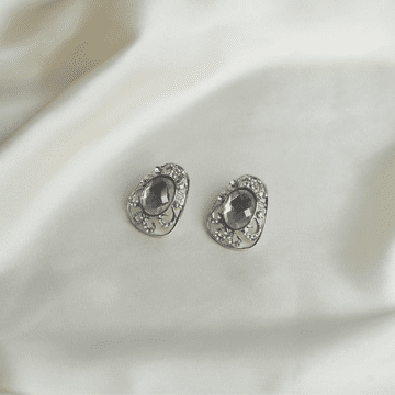 VYBE- Jewellery Earings