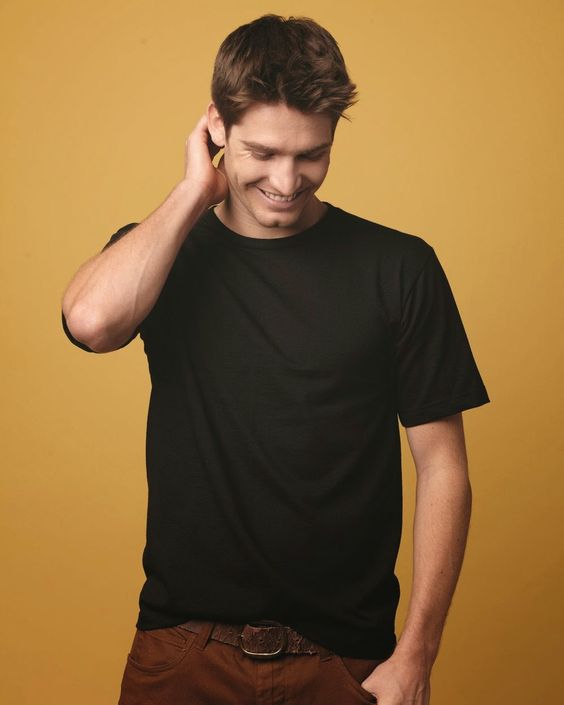 Vybe- Plain Round Neck Half Sleeves T-Shirt - Black