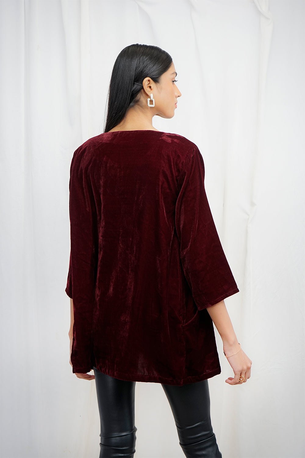VYBE - velvet coat- maroon