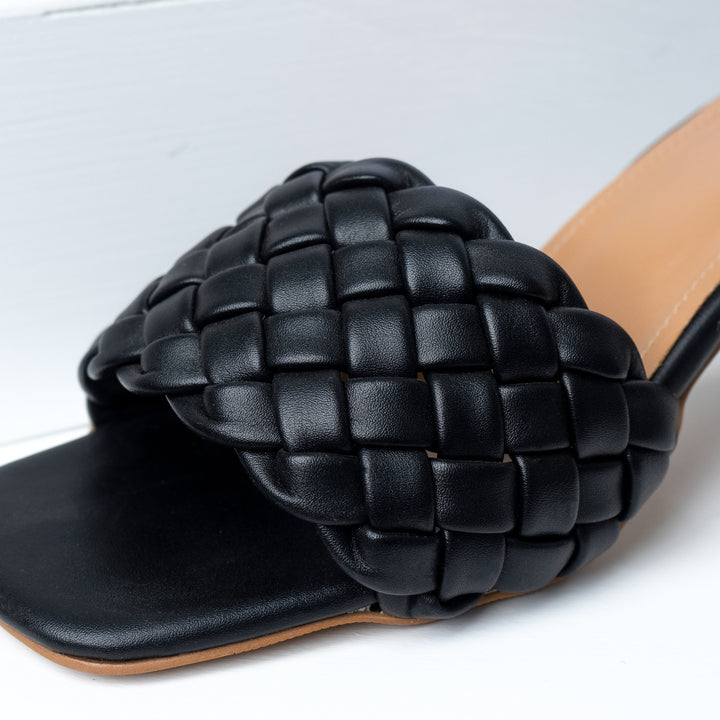 VYBE- Flip Weave Shoe-Black